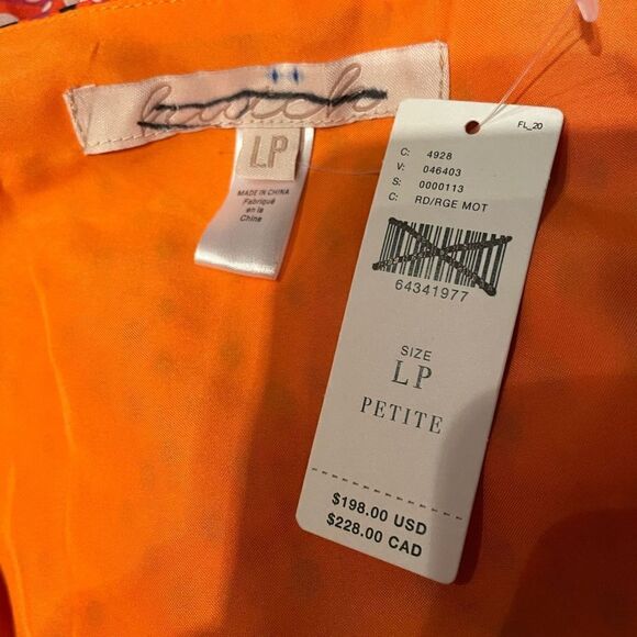 New Anthropologie HUTCH Flutter Wrap Midi Dress
Retail $198 NWT size SP,XSP,LP - Picture 15 of 15